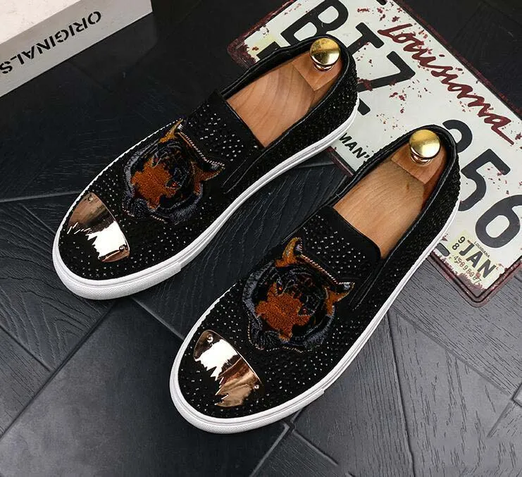Rhinestone Shoes Men Casual Shoes Fashion Tiger Head Slip-on Loafers Man Comfortable Round Toe Flats Shoes