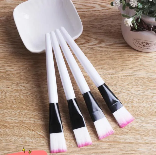 Single White tip Foundation brush Synthetic Tapered foundation makeup brush, Artist Beauty Foundation Brush with OPP bag