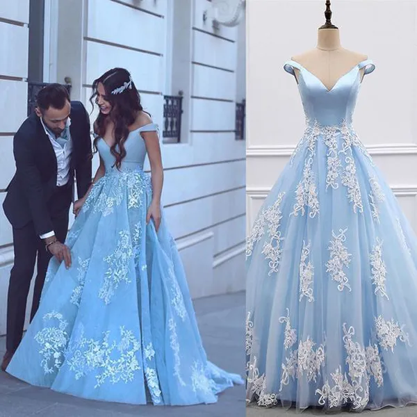 2019 Gorgeous Light Sky Blue Prom Klänningar En linje Deep V Neck Off The Shoulder Ivory Lace Appliques Tulle Evening Gowns Formell Party