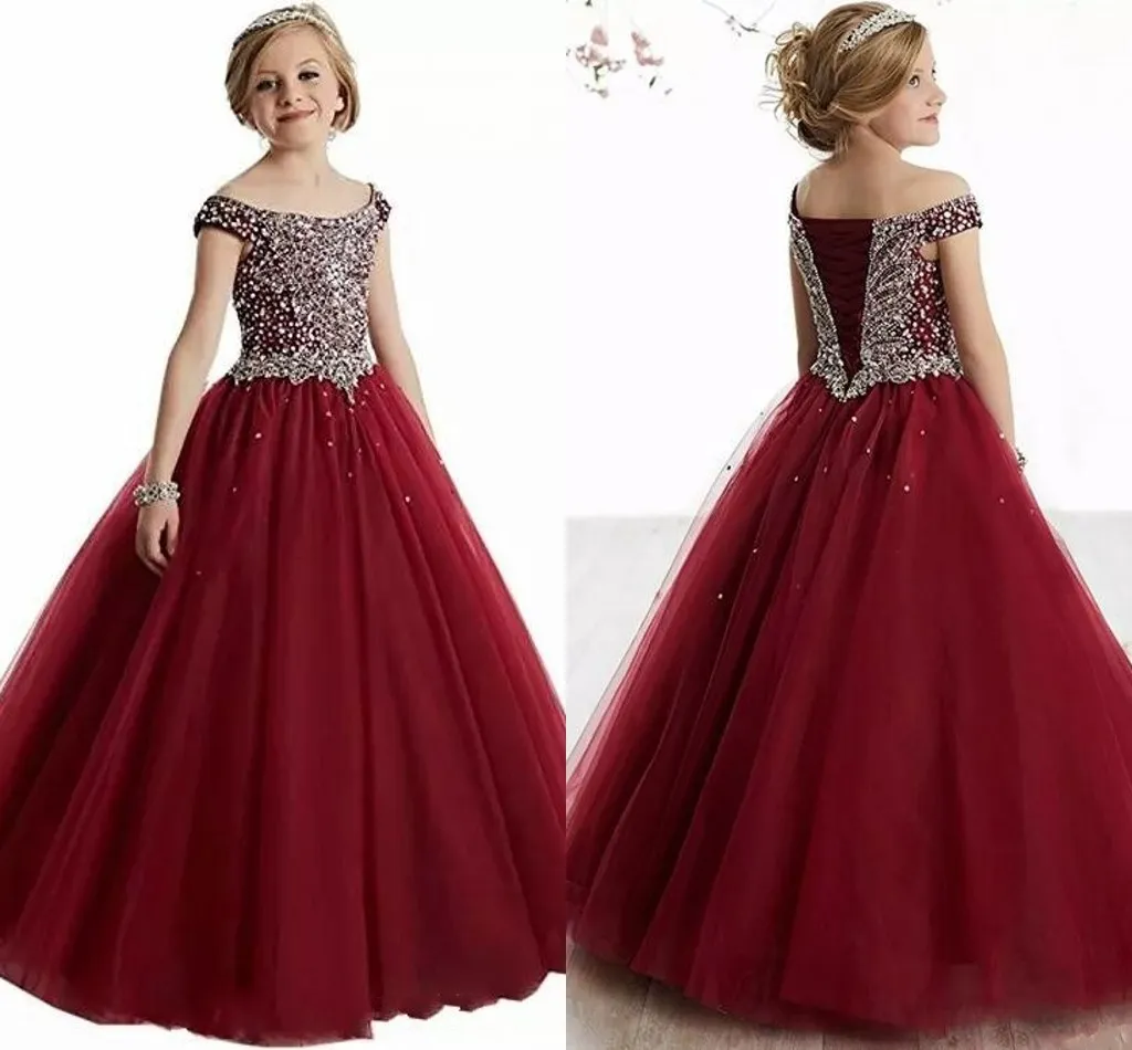 Burgundy Crystals Beaded Girls Pageant Klänningar Första Kommunen Klänningar Tulle Boll Kappa Barn Formell Använd Blomma Flickor Klänningar Korsett Tillbaka