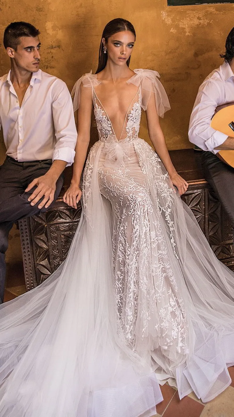 Abiti da sposa in pizzo da sposa Berta Overskirts Abiti da sposa a sirena sexy Scollo a V profondo Illusion Corpetto Corte dei treni Abito da sposa Boho295r