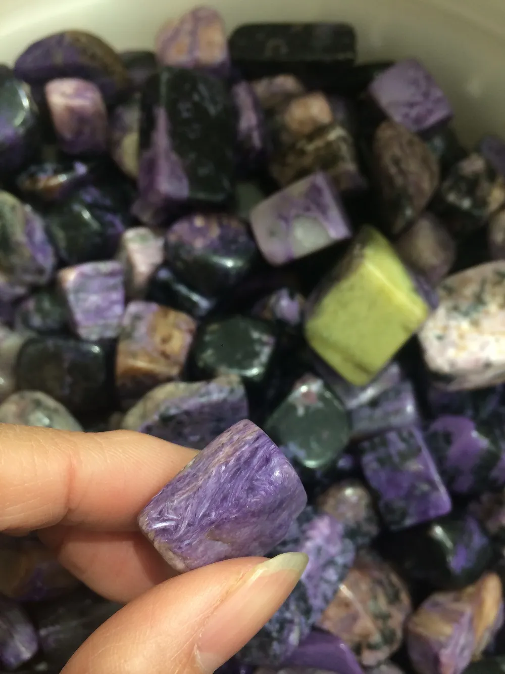 Dingsheng Natuurlijke Paars Charoite Cube Gems Chakra Palmstones Gravel Crystal Quartz Tumbled Stone Chips voor Healing Reiki