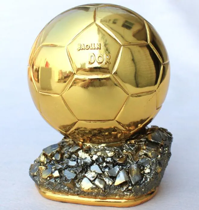 Troféu Melhor Jogador Futebol Bola De Ouro Prêmio Ballon - R$ 1.289,9