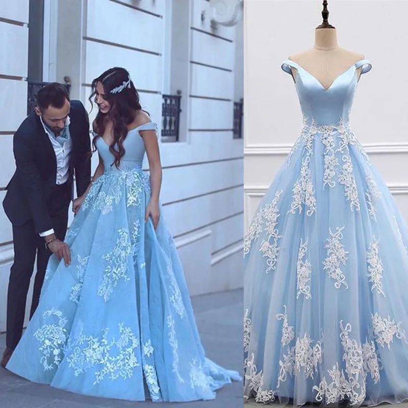 2019 Gorgeous Light Sky Blue Prom Klänningar En linje Deep V Neck Off The Shoulder Ivory Lace Appliques Tulle Evening Gowns Formell Party