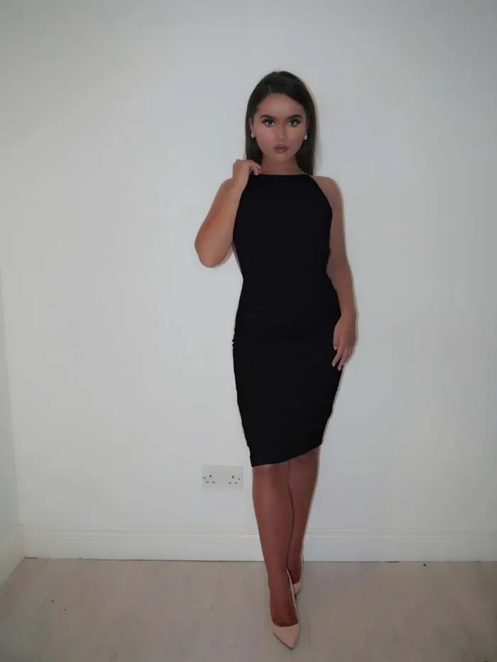 Seksowna sukienka 2 Kolor Solidne Czarne Białe Summer Suknie Slash Neck Cequin Chain Długość Bodycon Backless Dress