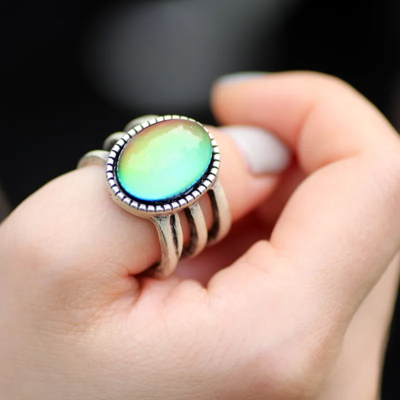 Big Color Change Mood Ring Designs pour les femmes Fantaisie Ovale Pierre Antique Argent Plaqué Zinc Alliage Bijoux MJ-RS018