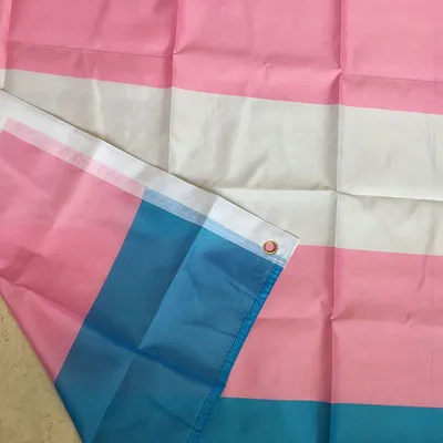 0,9 x 1,5 m Breeze transgenre drapeau rose bleu arc-en-ciel drapeaux LGBT fierté bannière drapeaux avec œillets en laiton