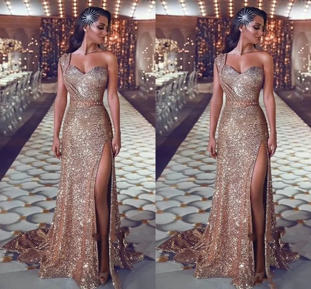 2019 Sparkly Sequined Gold Prom Dresses One Shoulder Sequins Sheath Rose Gold Split Sweep Train Plus Size Formal Evening Gowns Pageant Wear