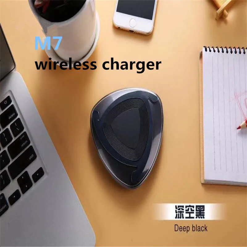 M7 Wireless Charger Pad Power Szybkie ładowanie z wskaźnikiem LED dla iPhone 11 8 Samsung Note8 S8 Plus Qi-Abled Urządzenia z pudełkiem 4 kolor