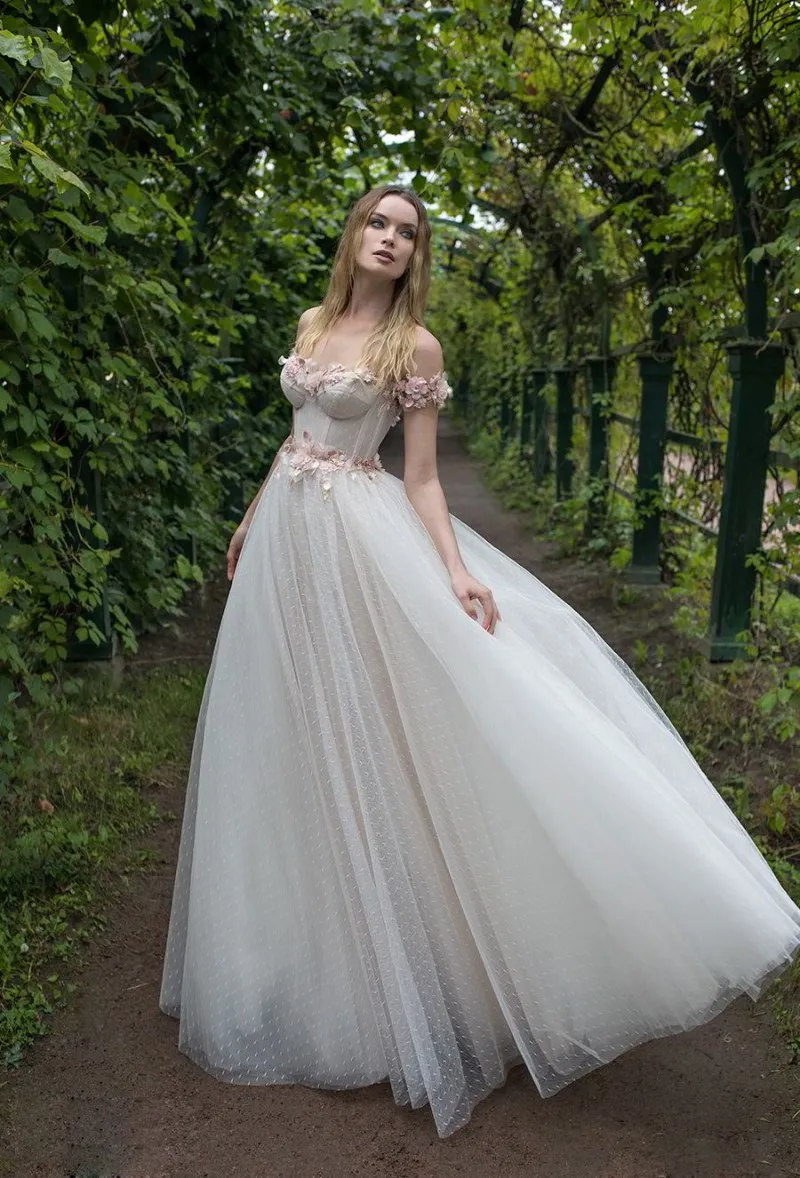 Lian Rokman 2018 robes de mariée rose fleur dentelle appliqué hors de l'épaule dos nu robes de mariée vestido de novia268q