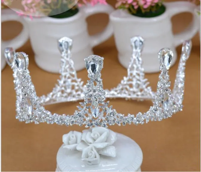 European and American luxurious retro cake crown Queen's silver crowned crown bride