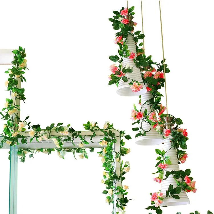 Viti in rattan con fiori di seta rosa artificiale da 8,5 piedi per la decorazione di archi nuziali