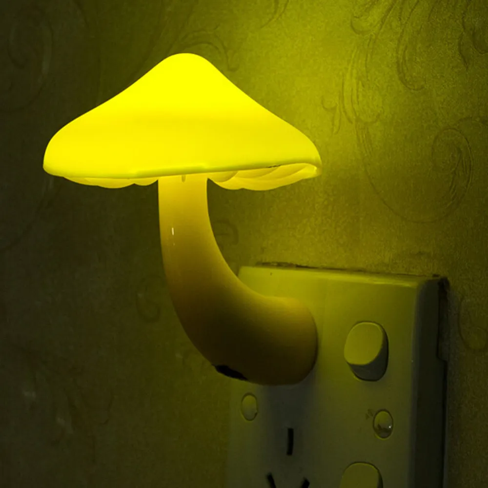 Giallo lampada di notte del fungo Presa a muro Luce-controllata Night Lights sensore LED Camera bambino luce auto di controllo 110-220V 0.2W