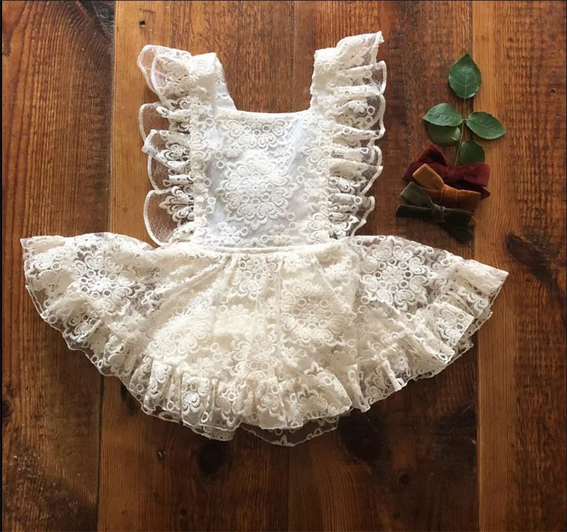 2018 Nowe Dziewczyny Boutique Odzież Biała Koronka Backless Pretty Romper Newborn Baby Girls Pas Eleganckie Koronki Bawełniane Romper Sukienka Sundress Lato