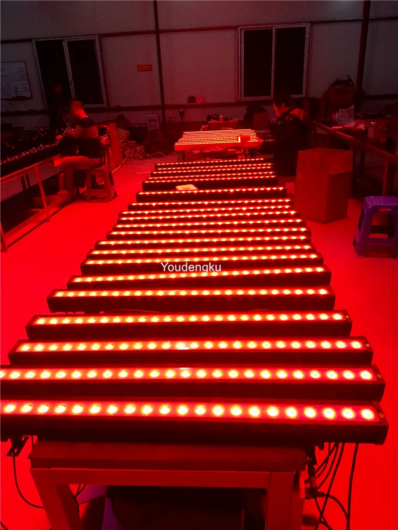 4 Stück Dimmer 24x3W LED-Außenwaschbarleuchte Wallwasher LED-Beleuchtung RGB