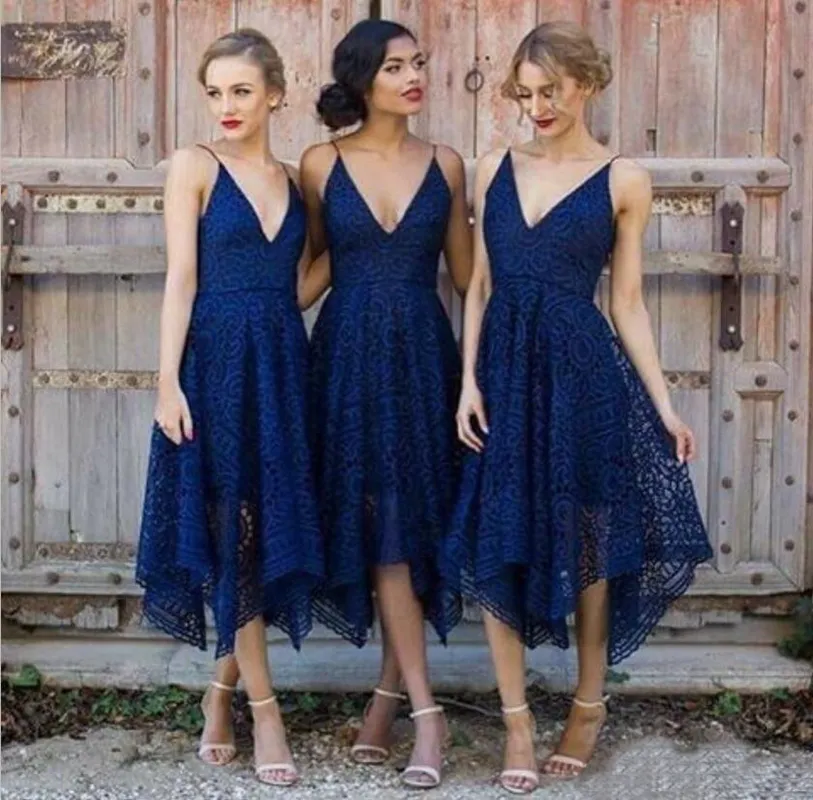 2021 New Bridesmaid Dresses Tea-Length Blush Pink Navy Blue Lace Irregular Hem V Neck Maid of Honor Country Wedding Party Guest Gowns