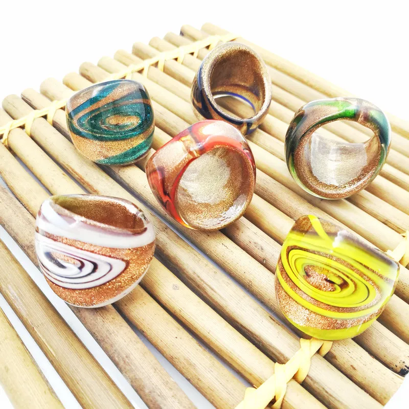 12-stcs/veel willekeurig gemengd met gekleurde glazuur Murano Glass Lampwork Rings For Women Foly Meer 18-19 mm Flower Party Gift