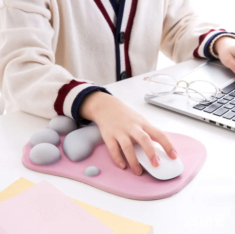 Mais novo 3D Dos Desenhos Animados Mouse Pad Bonito Garra Do Gato Espessamento Laptop Almofada de Proteção de Descanso de Pulso Silicone Anti-skid Ratos Pad Esteira de Apoio Do Escritório