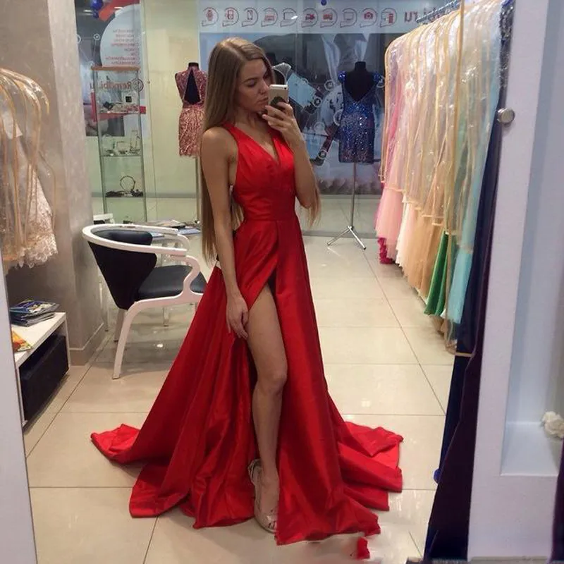 2018 Cheap Thigh Slit Splid Red Prom Dresses V Neck Sexy Open Back Sweep Train Custom Made Formal Prom Gowns Special Occasion Wears