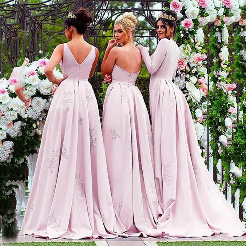 Romantic Streatch Charmeuse Sweetheart Neckline Full Length Sheath Bridesmaid Dresses Sparkly Lace Appliques Detachable Bridal Party Dresses