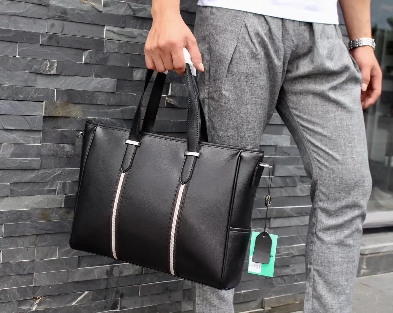 2019 Nouveau Designer Hommes Sacs D'affaires En Cuir Véritable Hommes Sac D'ordinateur De Haute Qualité Messenger Sac Designer Porte-documents Grande Taille Sac À Bandoulière