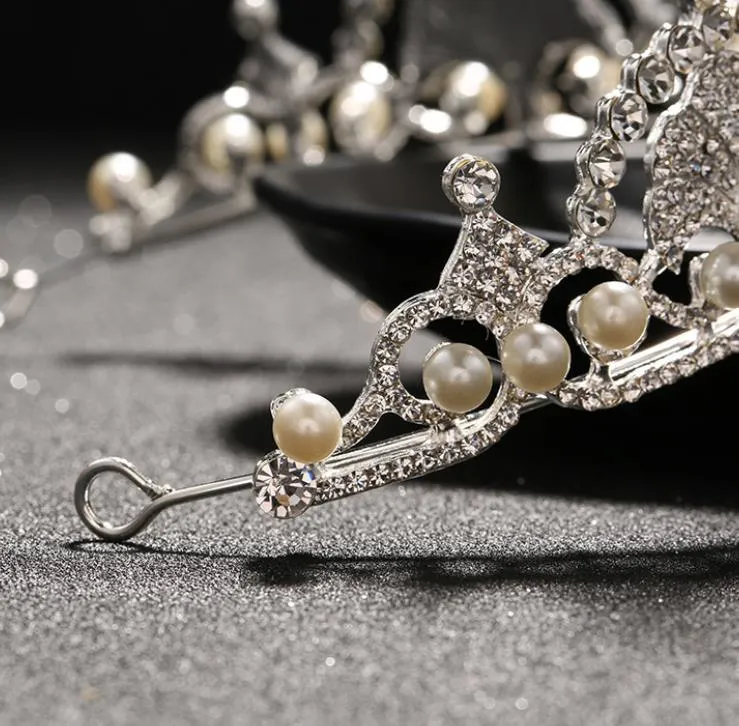 Witte kristal bruids hoofddeksels, kroon bruiloft boor, parel haar ornament trouwjurk modellering accessoires