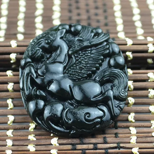 2021 nouveau chinois naturel noir vert jade jadéite Pegasus pendentif collier été ornements pierre naturelle gravure à la main