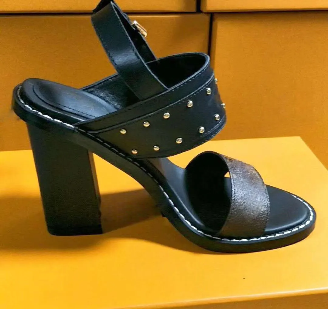 Bayanlar sandalet yaz 2018 ile yeni eğim rahat moda vahşi elmas yüksek topuklu yüksek topuklu 35-41 ile kaba kaba