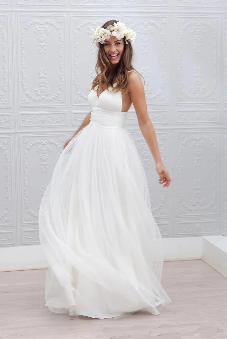 Boho Beach Wedding Dress - Backless Spaghetti Straps, Floor Length Bridal Gown for Summer Formal Events