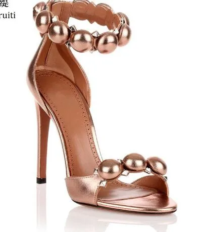 Rose Gold Leder Stiletto Heels Frauen Schuhe Offene spitze High Heels Frauen Sandalen Mit Nieten Nieten Knöchel Schnalle Frauen Pumpen