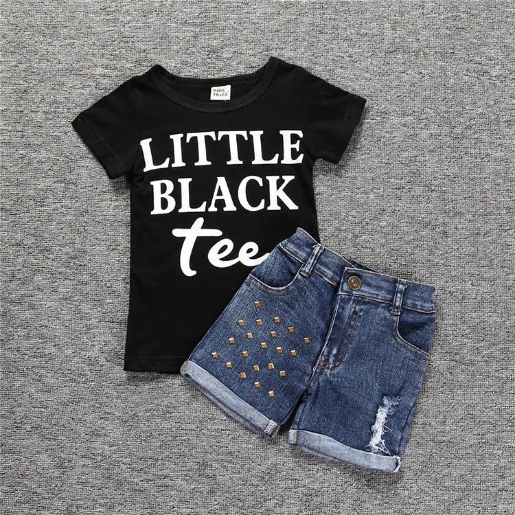 Vestiti bambina di vestiti ragazze estive Lettera T-shirt nera Tee + Pantaloncini di jeans 2 pezzi Set di vestiti bambini Vestiti bambini 1-6 anni