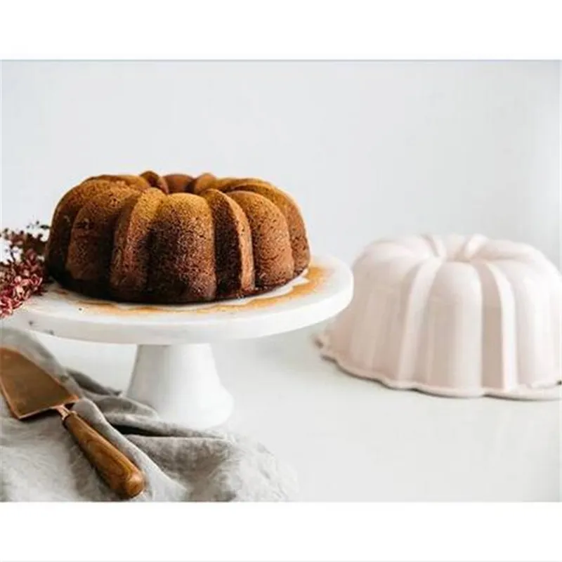 Ekskluzywne Patelnie Bundt i Bundt Torba Profesjonalna waga Odlewane aluminiowe Pieczenia z Non-Stick Surface Kitchen Pasek naczynia do pieczenia