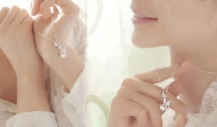 Femmes fille nouvelle mode mignon argent plaqué Double dauphin strass chaîne courte pendentif collier bijoux accessoires 250H
