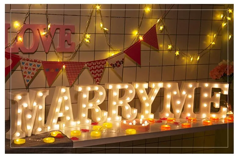 2018 Alfabet LED-bokstav lyser upp vita plastbokstäver som står hängande A-Z födelsedagsfest bröllopsinredning Fairy strängljus