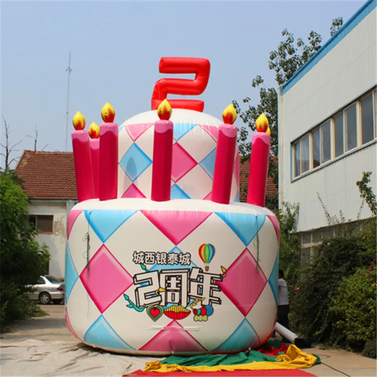 Torta di compleanno gonfiabile gigante alta 5 m con ventilatore per la torta di palloncini gonfiabili del parco di compleanno o la decorazione pubblicitaria