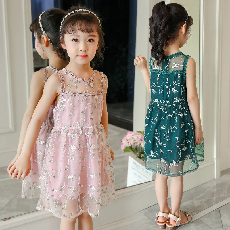 Mode Prince Fleur Broderie Robe Pour Les Filles Coreennes Dete Sans Manches En Maille De Dentelle Robes Cadeau De Fete Des Enfants Du 12 54 DHgate