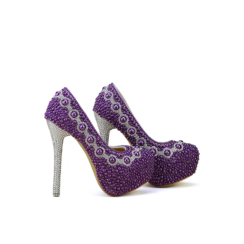 Scarpe da sposa da sposa di perle viola di design più recente con borsa abbinata adorabile Tacchi alti da donna a spillo fatti a mano delicati