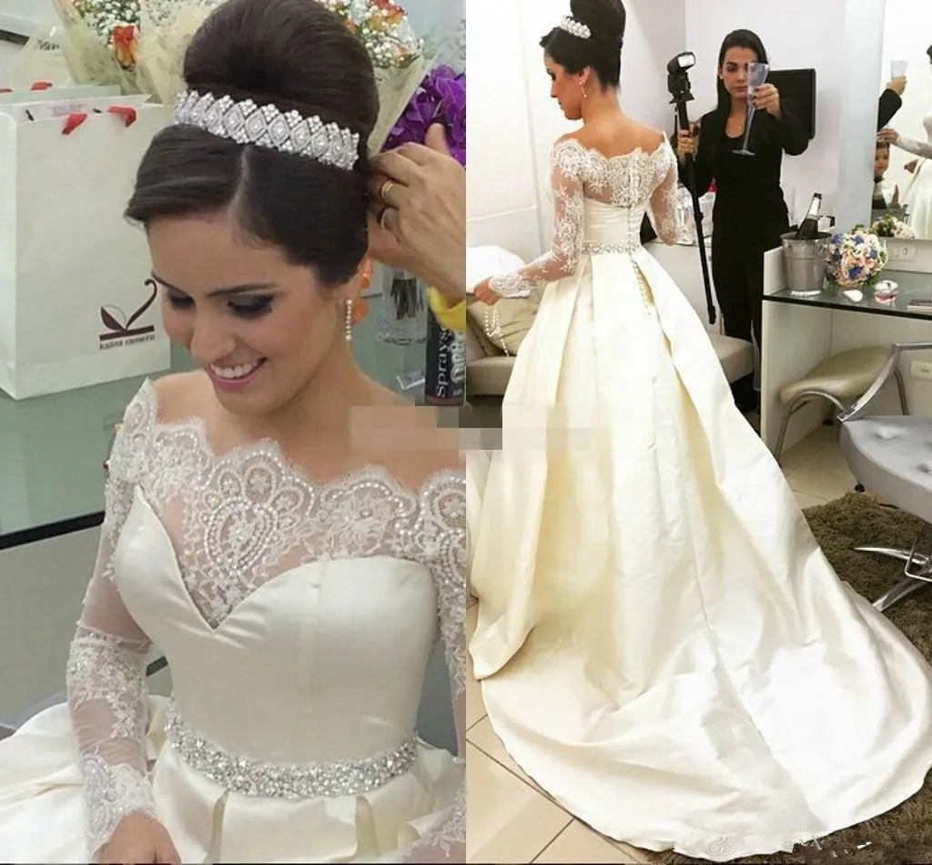 2018 Pas Cher Vintage Une Ligne Robes De Mariée Hors Épaule Illusion Manches Longues Appliques Dentelle Perlée Plus La Taille Ceintures Satin Formelle Robe De Mariée