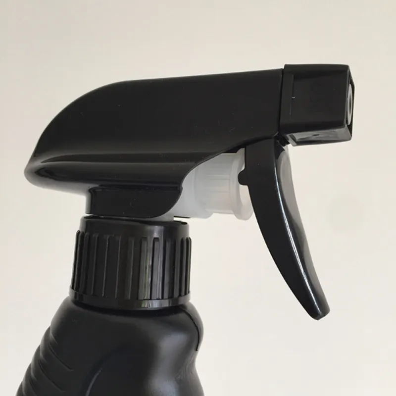 500 ml/16oz Desinfektionsmittel nachfüllbare Sprühflaschen große Kapazität Schwarz Farbe Plastikverpackungsflaschen zur Reinigung der Aromatherapie
