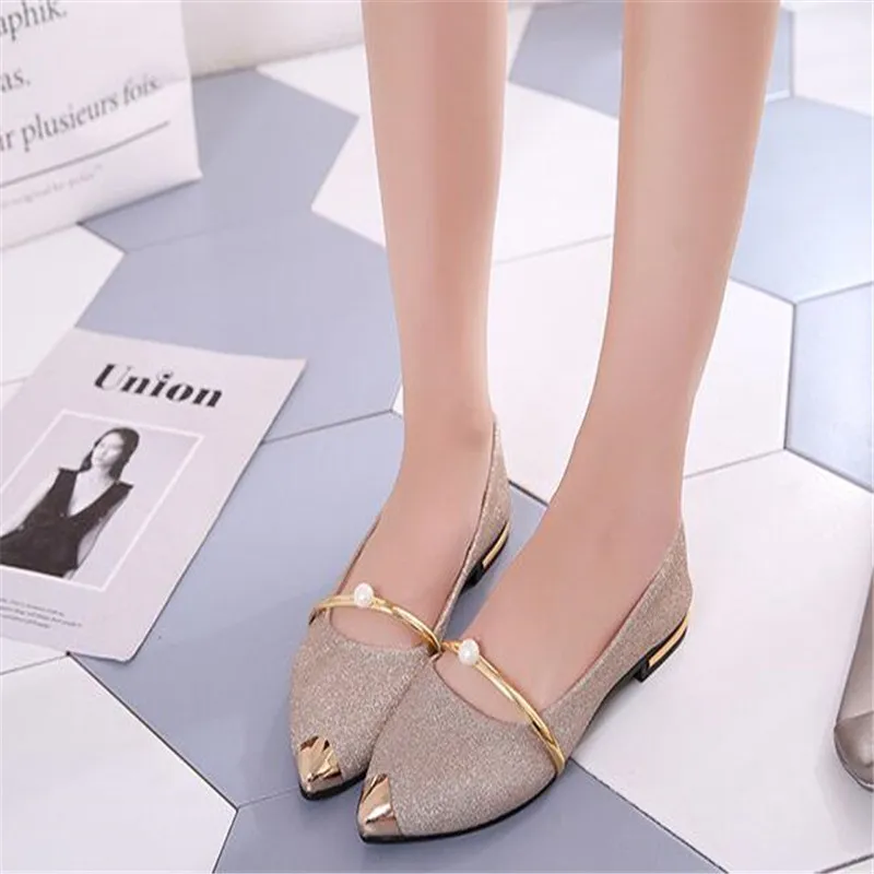 2018 new pointed single shoes female shallow mouth wild sets pearls comfortable lazy shoes professional work shoes