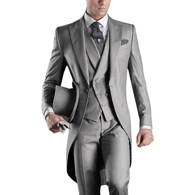イタリアのロングテーラーコート灰色の男性スーツ結婚式3ピースジャケットパンツベストネクタイマスキュリノトラジェスデホンブレブレイザー166U