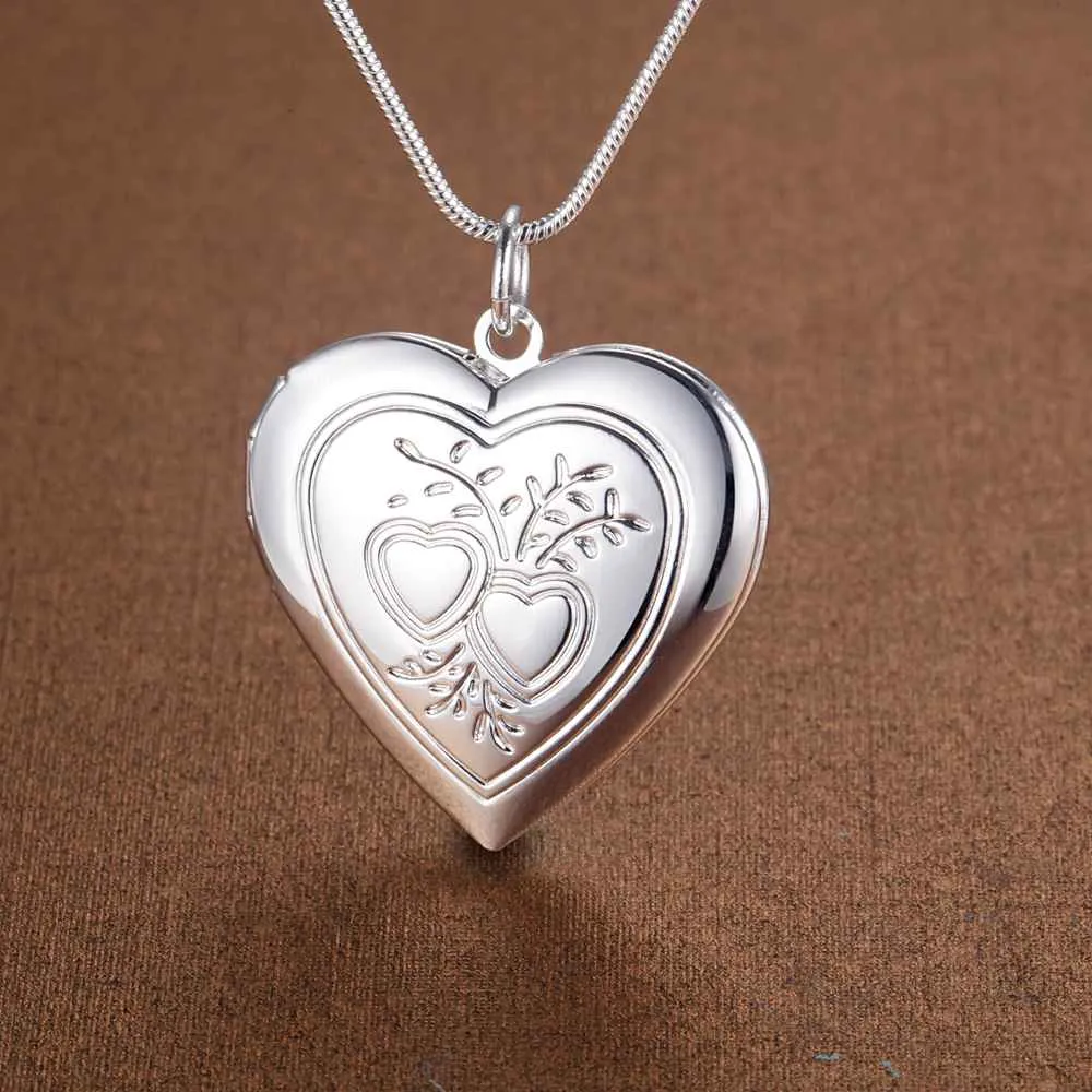 Factory Partihandel 925 Sterling Silver Plated Love Heart Pendant Locket Halsband Fashion Classic Romance Smycken Alla hjärtans daggåva