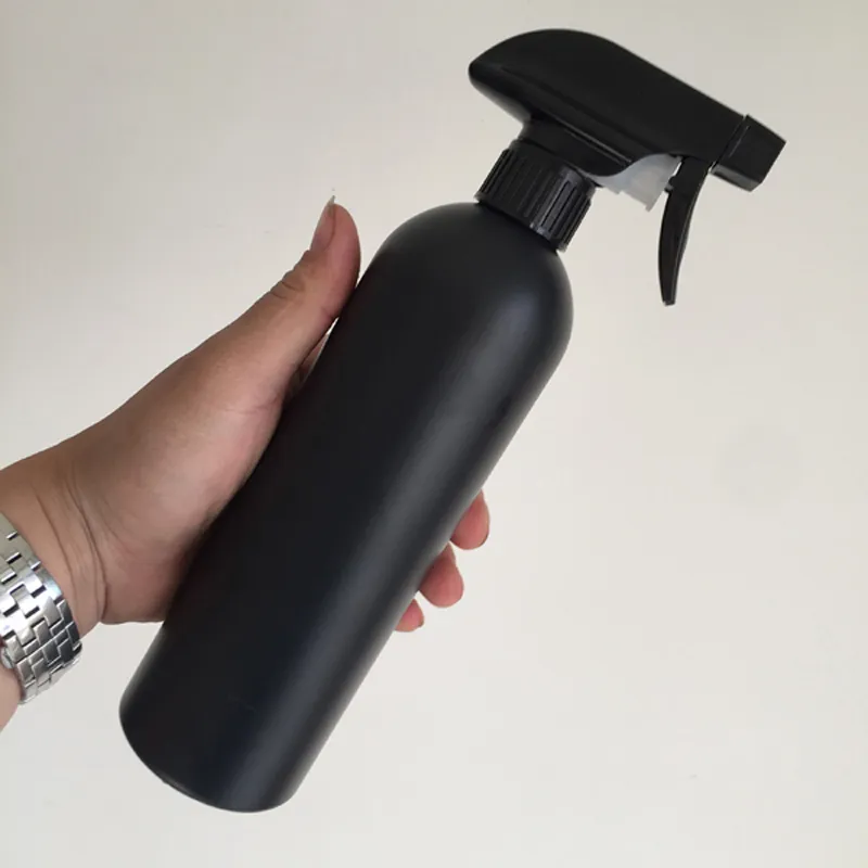 Bottiglie spray riutilizzabili alcool disinfettante da 500 ml / 16 once Bottiglie imballaggio in plastica di colore nero di grande capacità la pulizia dell'aromaterapia