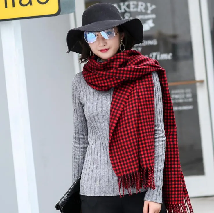 新しいファッション暖かい女性スカーフ模造カシミヤチェック柄ラップ女の子快適なタッセルスカーフネッカーチのマルチスタイル