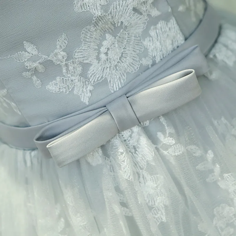 Tulle gris clair avec dentelle robes de demoiselle d'honneur en dentelle florale robe de soirée de mariage invité porter sur mesure plus la taille pas cher