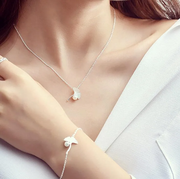 Элегантный корейский стиль ожерелье мода серебристое ожерелье с кулоном гинкго билоба ключичной цепи на день рождения хороший подарок мульти стиль свободный корабль