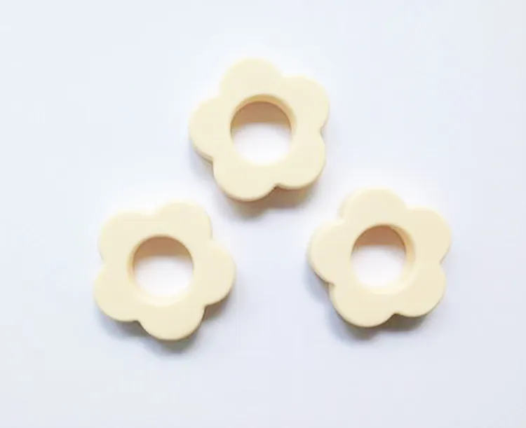 Silicone Flower Pendant Necklace Teethers for Baby Safe Silicone Teething Necklace Flower Ring Pendant DIY Chewelry Beads Nursing Jewelry