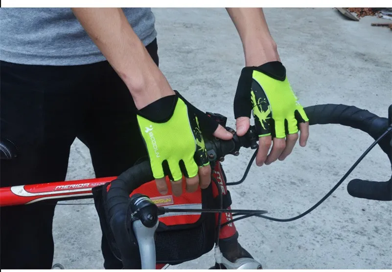 Boodun Mäns Ridning Sport Handskar Bekväma Halvfingerhandskar Redd eller Mountain Bike Andningsbar Kudde Mitten För Cykling / Fotvandring