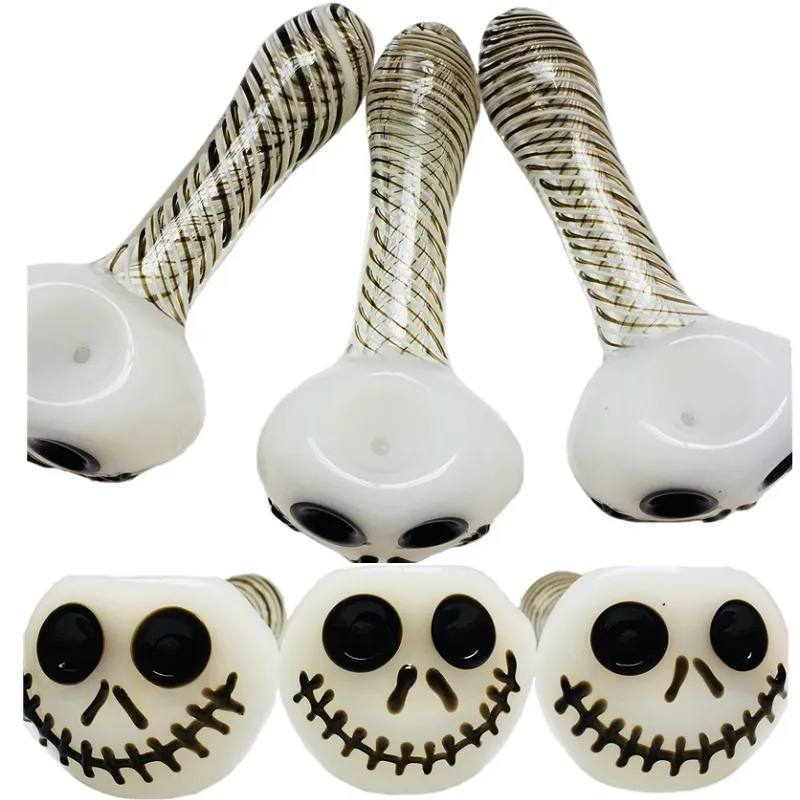 Heady Glass Oil Burner Pipe Halloween Skull Jack Pipes à main pour fumer 4,4 pouces 70 g d'épaisseur Swirl Stripe Moutnpiece Accessoires pour fumer