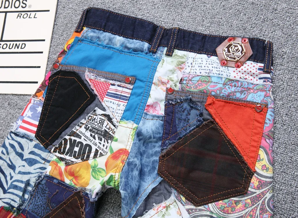 New Brand Jeans Men Skull Design Colors Patchwork Straight Jeans Holes Stylish Clothing Casual Pants288F